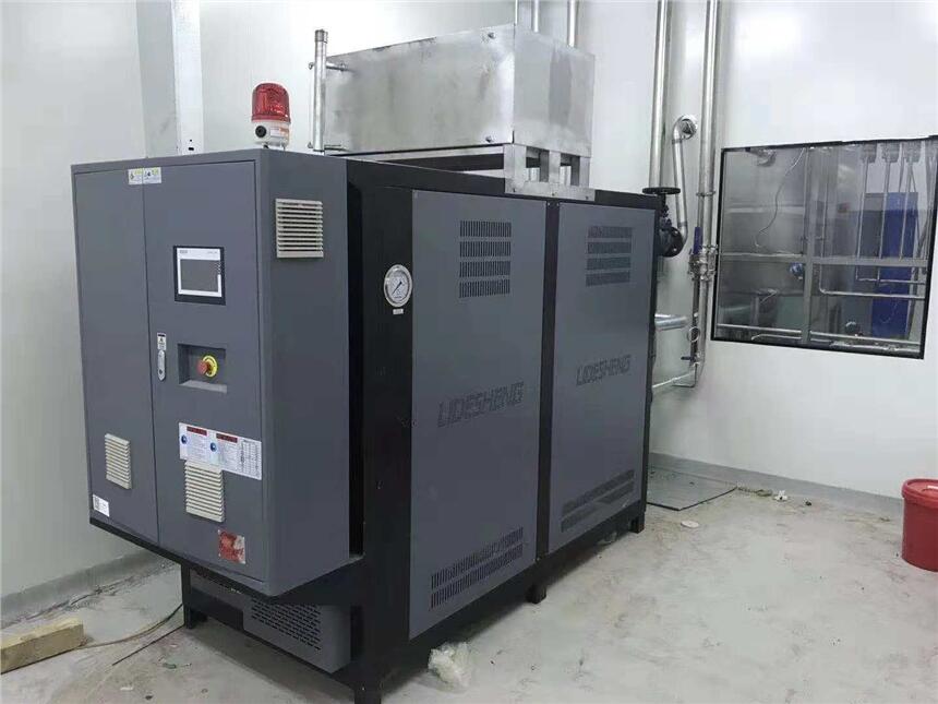 山東模溫機廠家，油循環(huán)模溫機，水循環(huán)模溫機，冷熱一體機